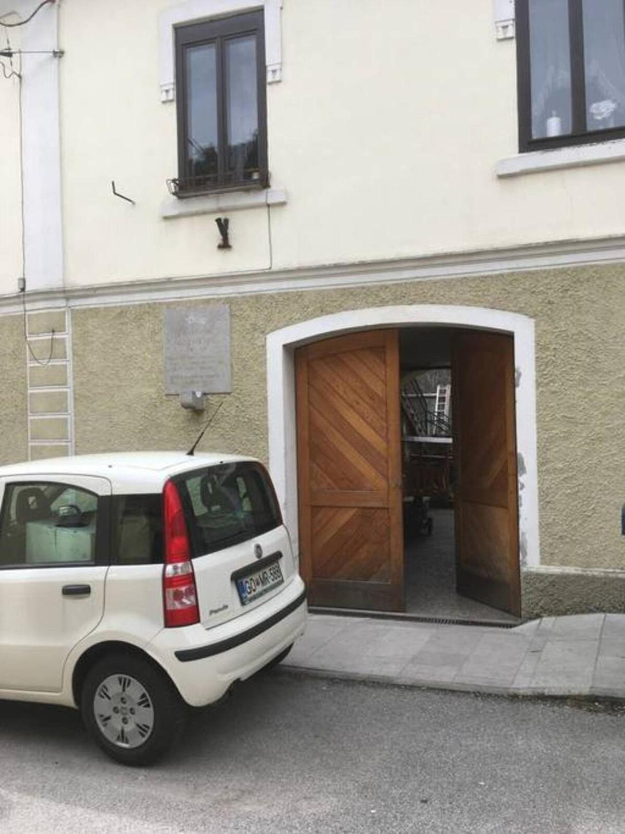 Tolmin Center Apartments Townhouse & Loft Exteriör bild